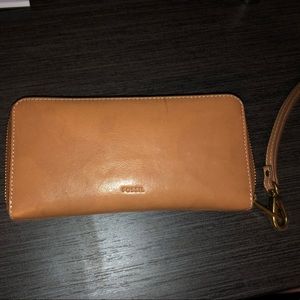 FOSSIL Genuine leather full zip wallet